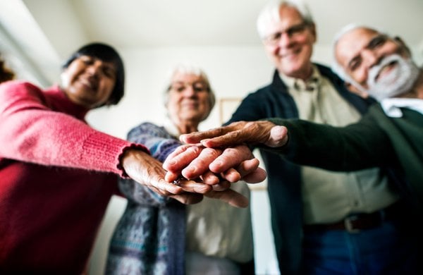 7 Ways Independent Living Combats Loneliness in Seniors
