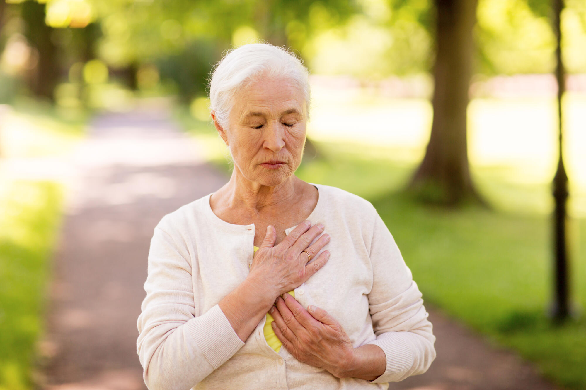 Silent Asthma Attack Symptoms Seniors Should Recognize